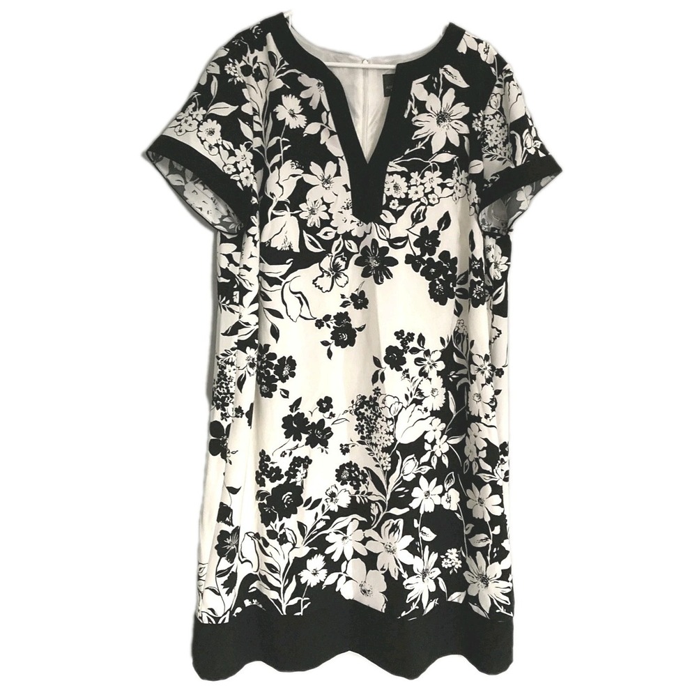 Adrianna Papell Dress Women 18W Black White Floral Shift V Neck Short Sleeve EUC